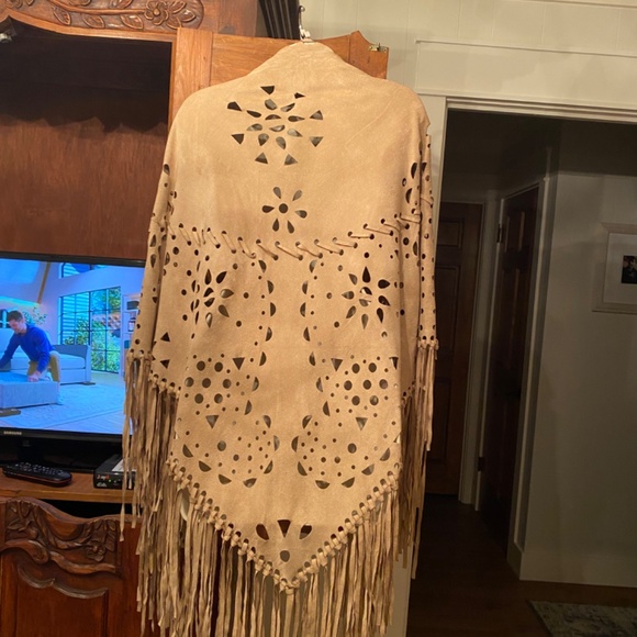 Shawl - Picture 2 of 2